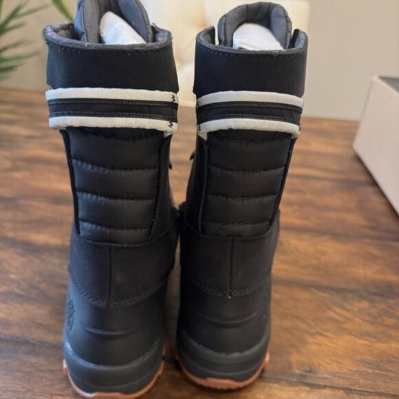The North Face Women's Yukiona Mid Boot Size 9 - Picture 4 of 6